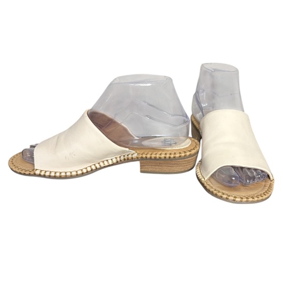 Sofft Nalanie Cream Leather Slip On Mule Sandals Women's Size 7.5 - Picture 2 of 7